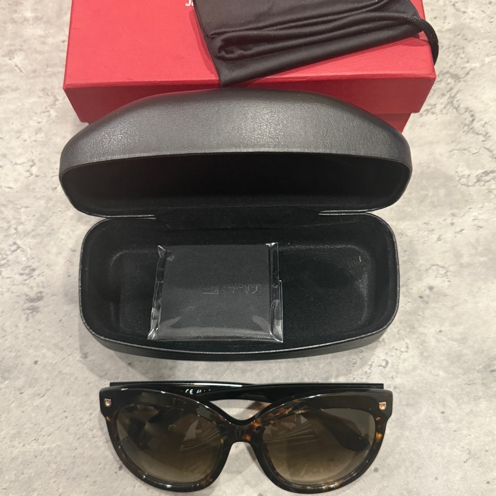 ✨ Salvatore Ferragamo Sunglasses – SFG418 Tortoise/Brown Gradient ✨ NEW! Cat Eye - Picture 3 of 16